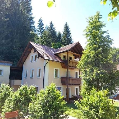 Gasthof Restaurant Jamas Hotell Pottenstein Exteriör bild