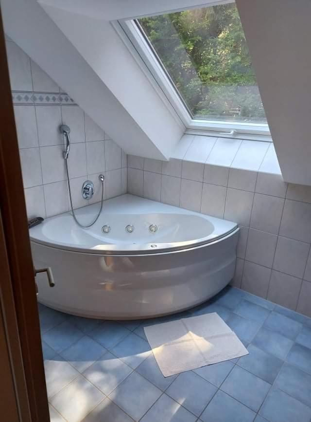 Gasthof Restaurant Jamas Hotell Pottenstein Exteriör bild